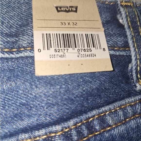Levi's 517 Bootcut Jeans - Picture 6 of 6